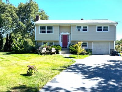 906 Mitchells Lane, House other with 3 bedrooms, 1 bathrooms and 7 parking in Middletown RI | Image 1