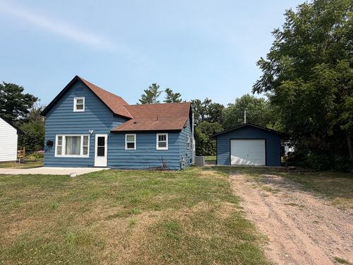 318 Grove St N, Mora, MN, 55051-1032 | Card Image