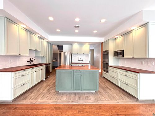 2718 Northridge Dr, Duluth, MN, 55811-4210 | Card Image