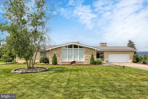 7653 Route 25, Spring Glen, PA, 17978-9543 | Card Image