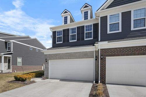 4813 Glenora Dr, Lake Orion, MI, 48359-2081 | Card Image