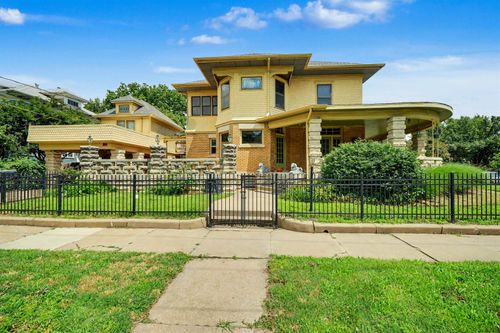340 S 8th St, Salina, KS, 67401-3916 | Card Image