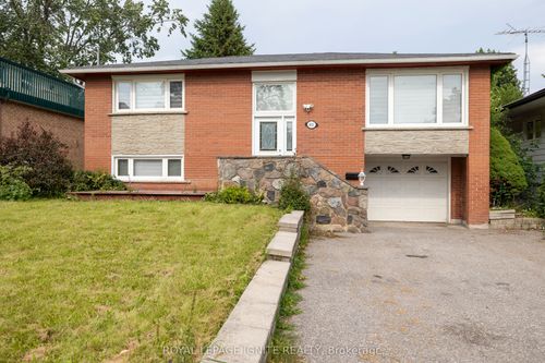 803 Fairview Ave, Pickering, ON, L1W1M7 | Card Image