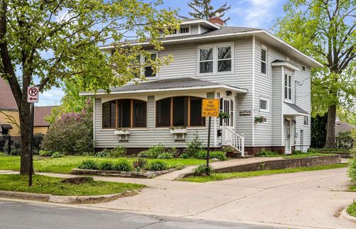 2030 Cass St, La Crosse, WI, 54601-5040 | Card Image