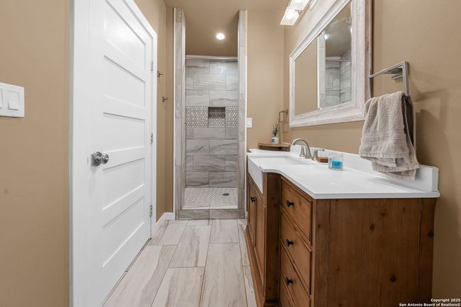 195 Desert Flower, House other with 6 bedrooms, 5 bathrooms and null parking in Spring Branch TX | Image 36
