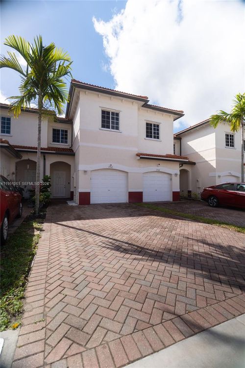 3542 Nw 29th Ct, Lauderdale Lakes, FL, 33311-8374 | Card Image
