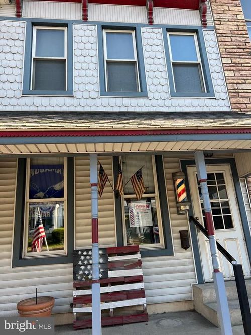 233 W Broad St, Tamaqua, PA, 18252-1818 | Card Image