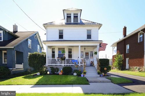 525 W 16th St, TYRONE, PA, 16686-2179 | Card Image