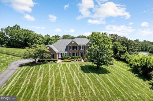 18132 Shenstone Run Ct, LEESBURG, VA, 20175-6946 | Card Image