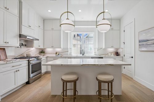 3505 Eaton Estates Ln, Houston, TX, 77055-2086 | Card Image