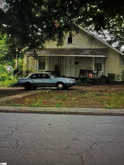 47 Peachtree St, Clinton, SC, 29325-2719 | Card Image