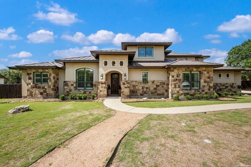 8820 Cavalry Dr, Fair Oaks Ranch, TX, 78015-4324 | Card Image