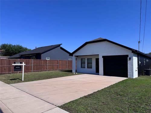 2306 Church St, Greenville, TX, 75401-3532 | Card Image