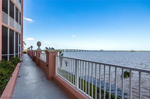 apt-306-2745 1st St, Fort Myers, FL, 33916-1828 | Card Image