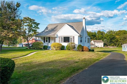 1839 Mauch Chunk Rd, Allentown, PA, 18104-9771 | Card Image