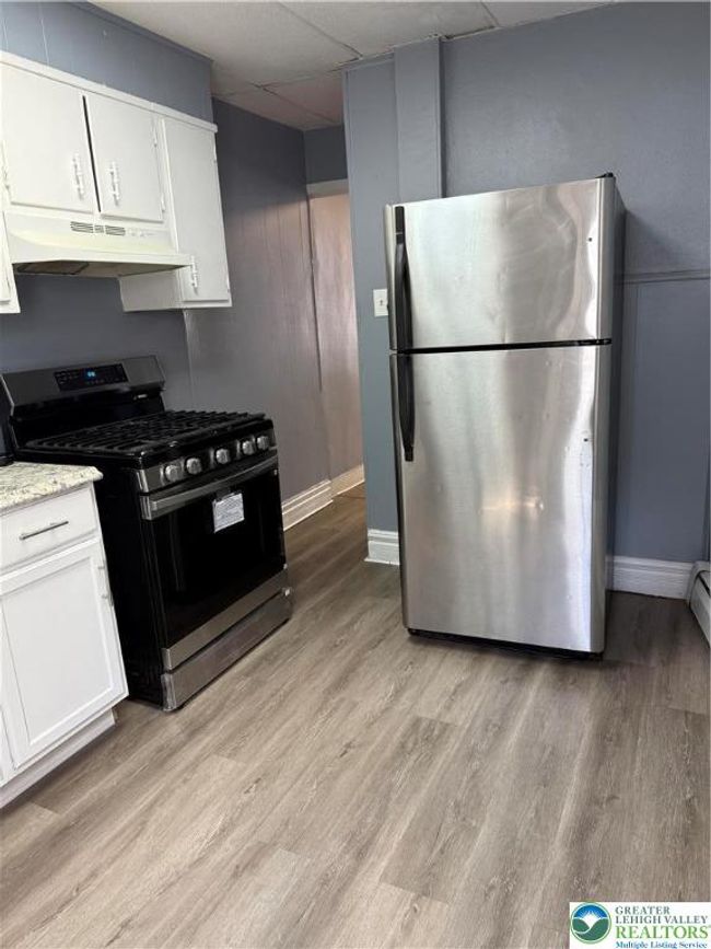 424 W Cedar St, Townhouse with 3 bedrooms, 1 bathrooms and null parking in Allentown PA | Image 6