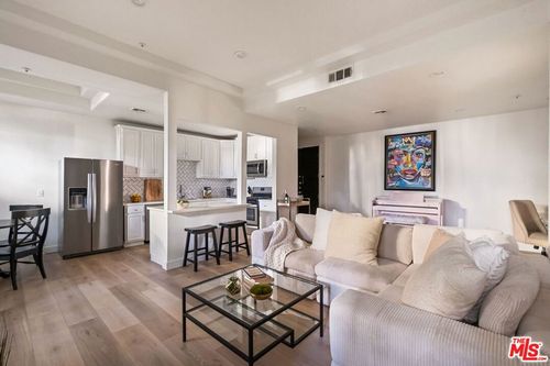 104-4943 Rosewood Ave, Los Angeles, CA, 90004-2473 | Card Image
