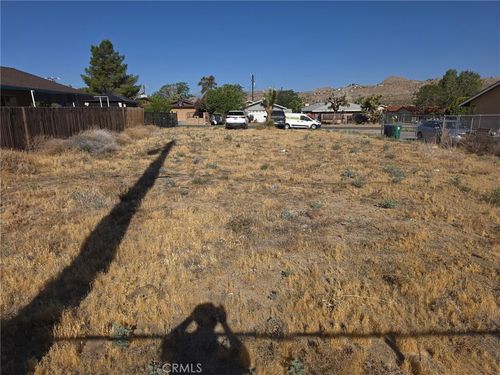 6427 Balboa Ave, Yucca Valley, CA, 92284-5601 | Card Image