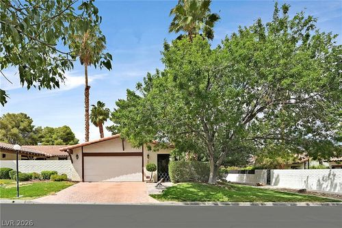 3016 Calle De Laredo, Las Vegas, NV, 89102-4038 | Card Image