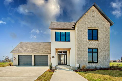 111 Stella Dr, Thibodaux, LA, 70301-5657 | Card Image