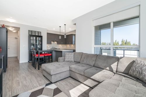 414-18811 72 Ave, Surrey, BC, V4N6W7 | Card Image