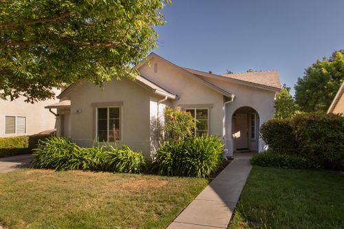 202 Meandering Ln, Turlock, CA, 95382-7354 | Card Image