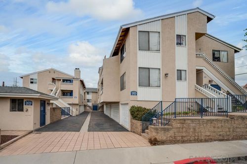 205-5655 Riley St, San Diego, CA, 92110-2563 | Card Image