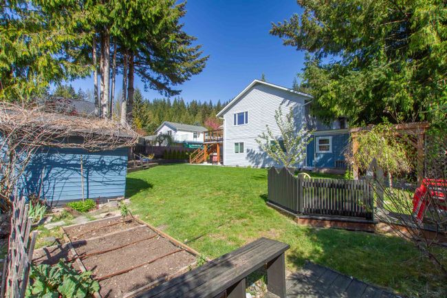 40737 Perth Drive, House other with 5 bedrooms, 2 bathrooms and 6 parking in Squamish BC | Image 26