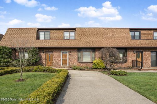 799 Stafford Ave, Staten Island, NY, 10309-2335 | Card Image