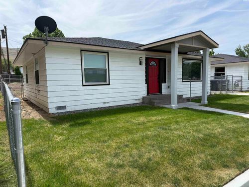 819 Ellen Ave, Prosser, WA, 99350 | Card Image