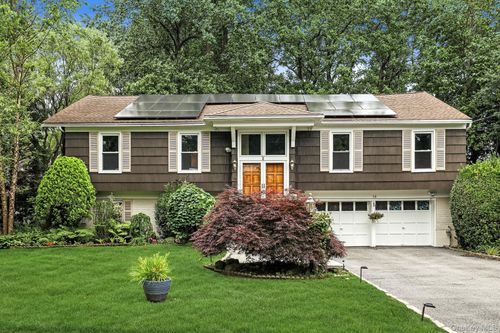 14 Edgemont Cir, Scarsdale, NY, 10583-2616 | Card Image