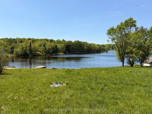 64 Jones Rd, Mckellar, ON, P2A0B5 | Card Image