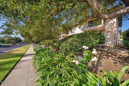 823 N Altadena Dr, Pasadena, CA, 91107-1850 | Card Image