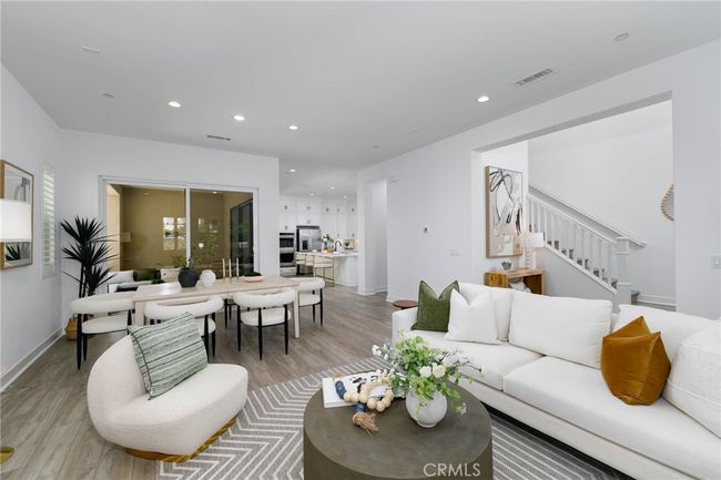 484 Chorus, Condo with 3 bedrooms, 3 bathrooms and 2 parking in Irvine CA | Image 4