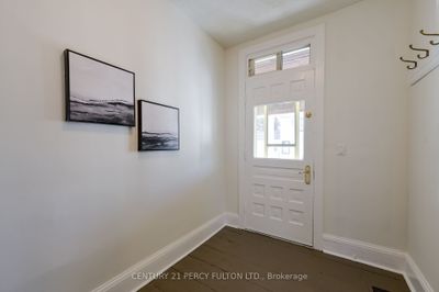 55 Frederick St S, Home with 3 bedrooms, 1 bathrooms and 2 parking in Acton ON | Image 3