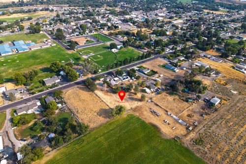 901 13th St, Benton City, WA, 99320 | Card Image