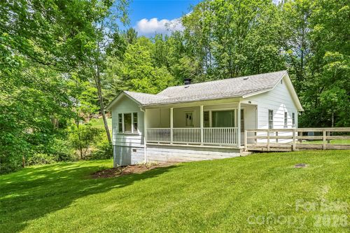 127 Stafford Rd, Spruce Pine, NC, 28777-9409 | Card Image