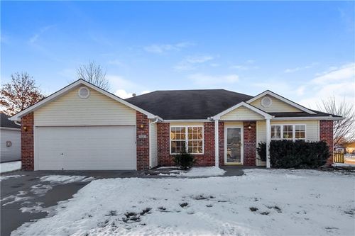 735 Seminole Ct, RAYMORE, MO, 64083-8590 | Card Image