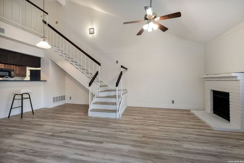 414-11610 Vance Jackson Rd, San Antonio, TX, 78230-1825 | Card Image