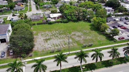 5421 W Hallandale Beach Blvd, West Park, FL, 33023-5326 | Card Image