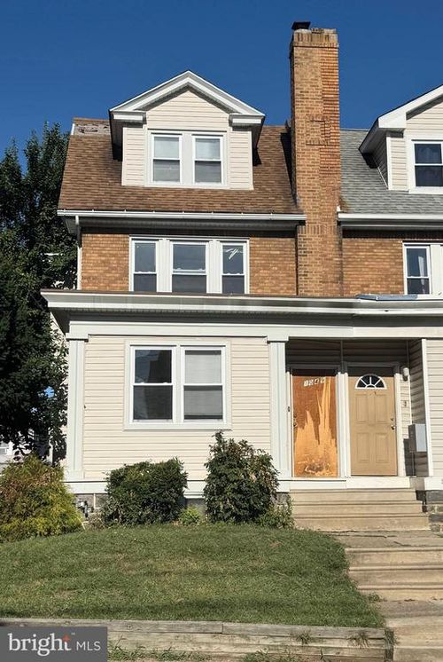 1049 Yeadon Ave, YEADON, PA, 19050-3811 | Card Image