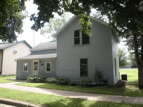 318 E Amelia St, CASSVILLE, WI, 53806-9562 | Card Image