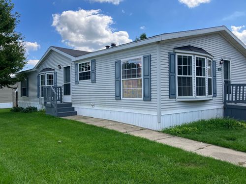 412 Hidden Rdg, Morrice, MI, 48857-8715 | Card Image