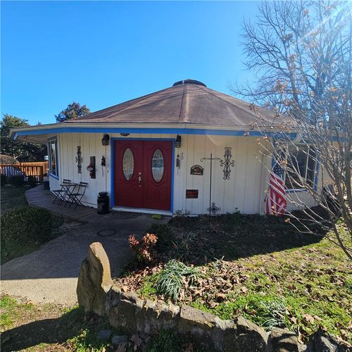 40 Pless Pl, Russellville, AR, 72802-1089 | Card Image