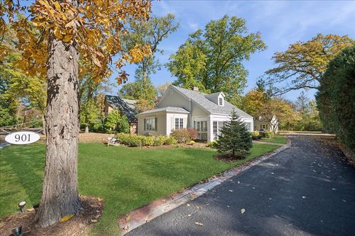 901 Glenwood Rd, Glenview, IL, 60025-3305 | Card Image