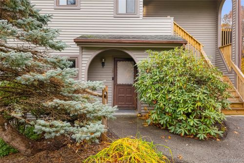 46 Scenic Vw, Yorktown Heights, NY, 10598-5139 | Card Image