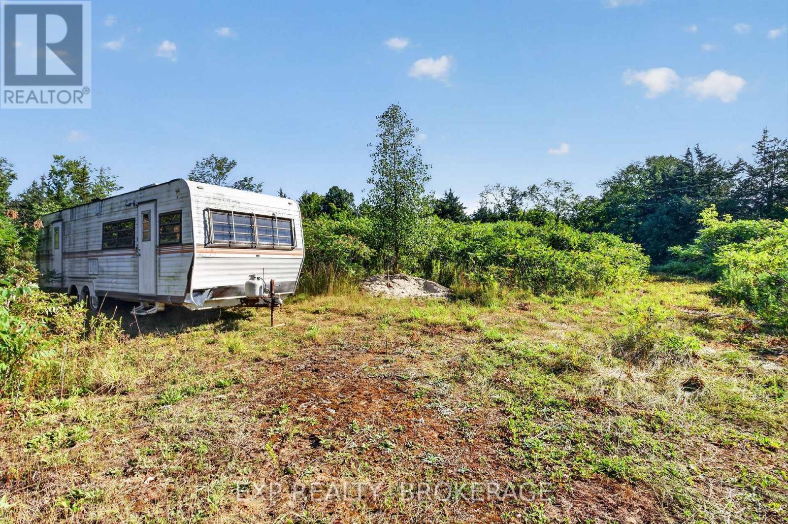 Land in Frontenac (Frontenac South) 2