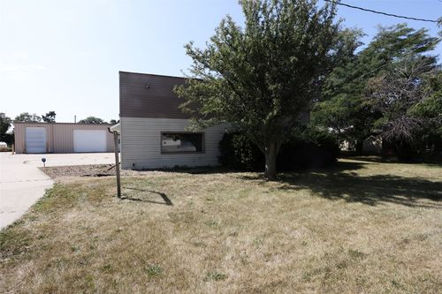 2136 Mamie Eisenhower Ave, Boone, IA, 50036-4437 | Card Image