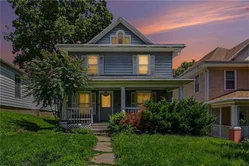 2221 Faraon St, Saint Joseph, MO, 64501-2520 | Card Image