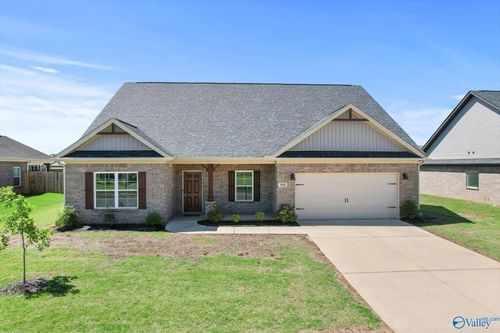 110 Old Dirt Rd, Meridianville, AL, 35759-2290 | Card Image